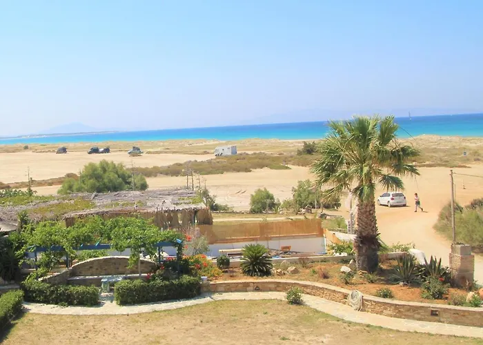 Crystal Naxos 1 At מלון דירות 4*