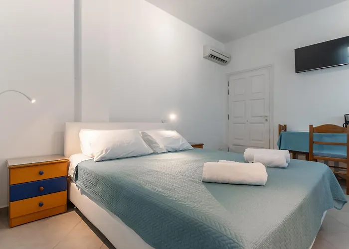 Crystal Naxos 1 At 4*