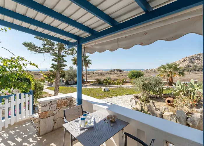 Crystal Naxos 1 At מיקרי ויגלה