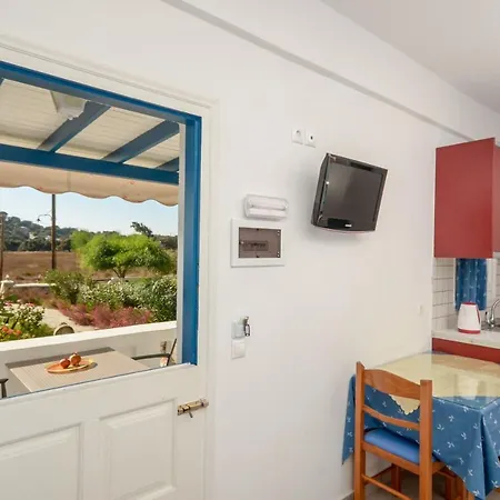 Crystal Naxos 1 At Aparthotel Mikri Vigla