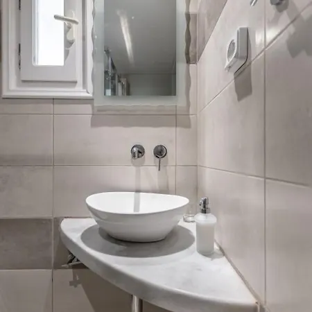 Crystal Naxos 1 At Mikri Vigla