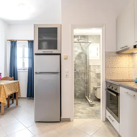 Crystal Naxos 1 At Апарт-отель 4*