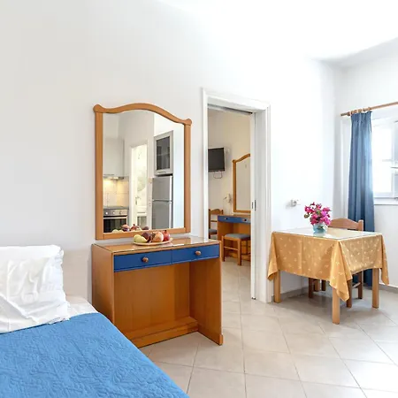 Crystal Naxos 1 At Apartahotel Mikri Vigla